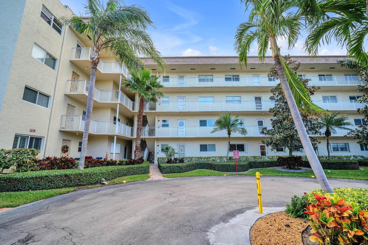 650 Snug Harbor Drive - Photo 1