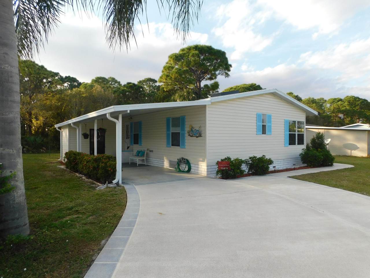 206 Sea Conch Place - Photo 1