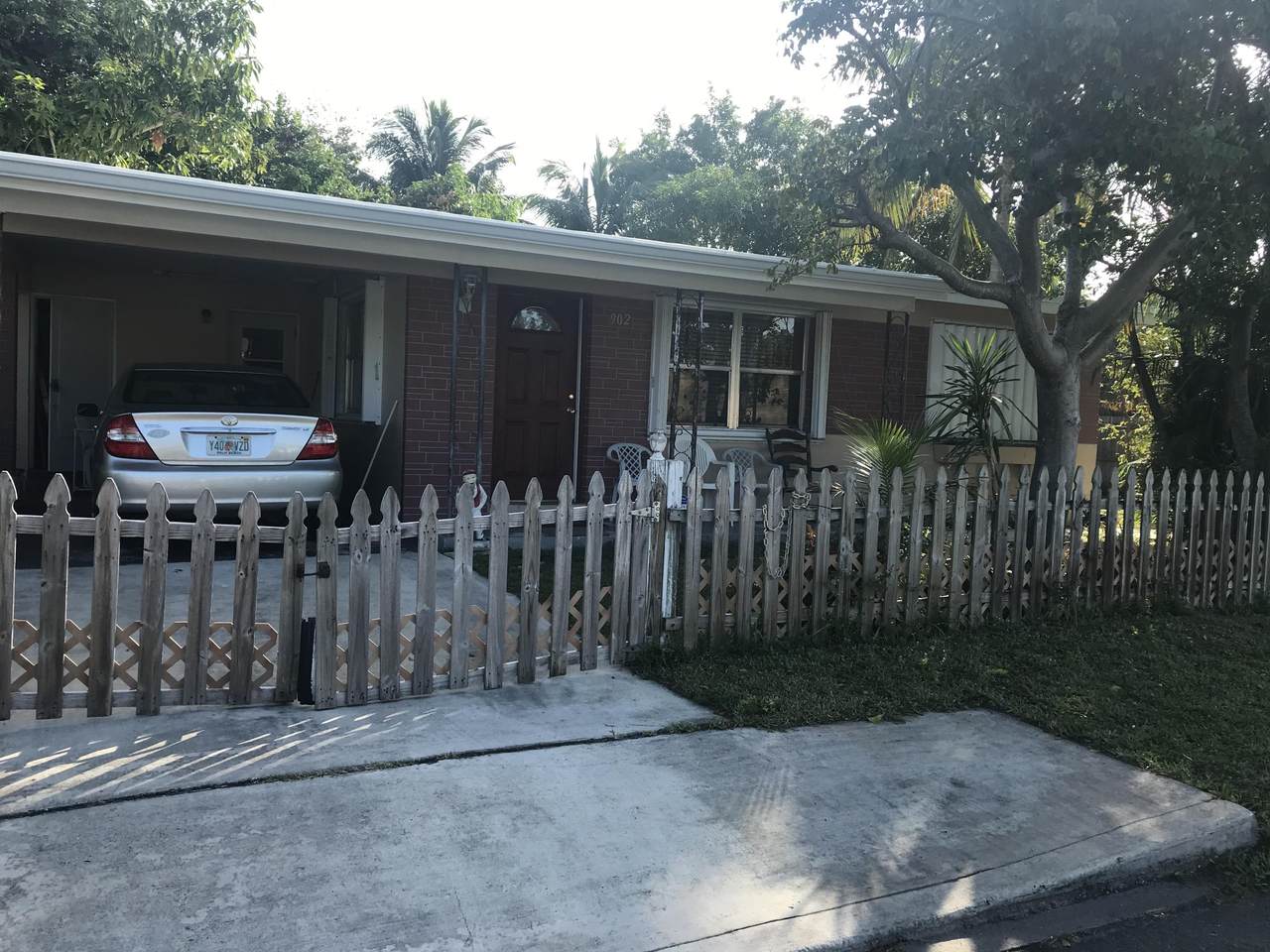 902 Pine Terrace - Photo 1