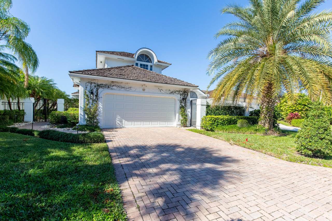 2467 Muir Circle - Photo 1