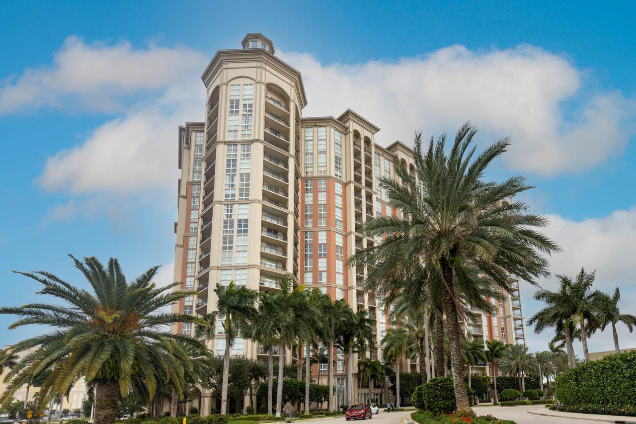 550 Okeechobee Boulevard - Photo 1