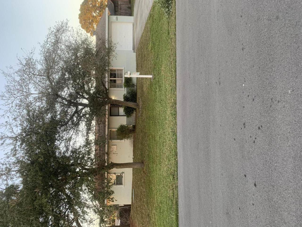 325 Glentry Avenue - Photo 1