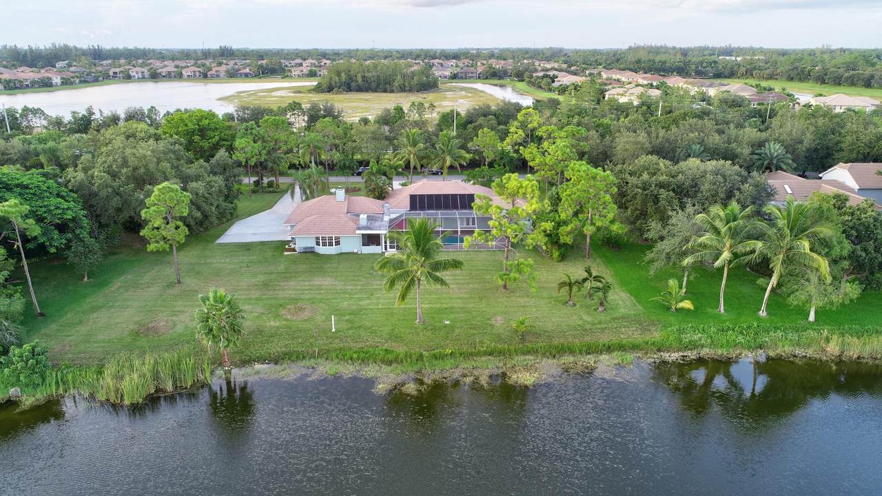 8902 Estate Drive - Photo 1