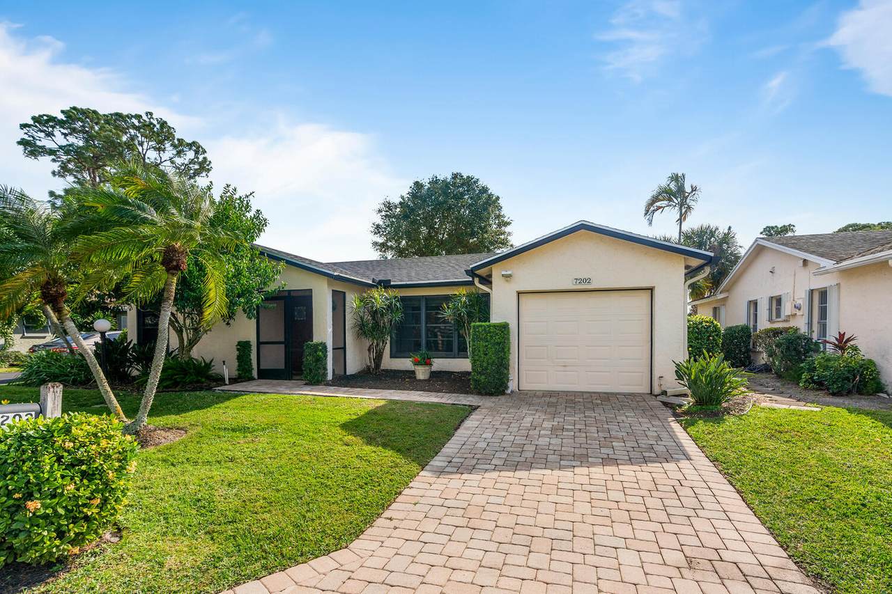 7202 Pine Forest Circle - Photo 1