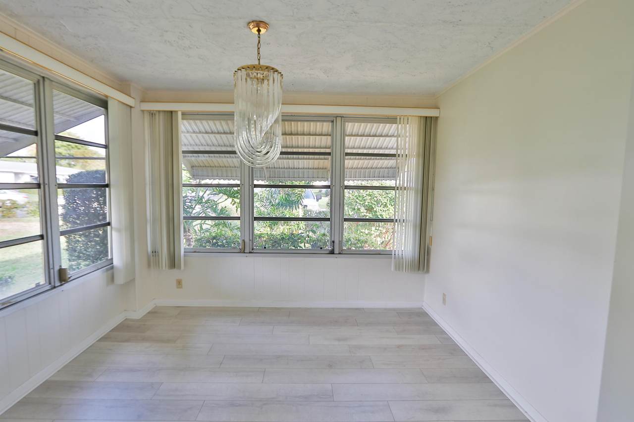 1086 Oakridge Circle - Photo 1