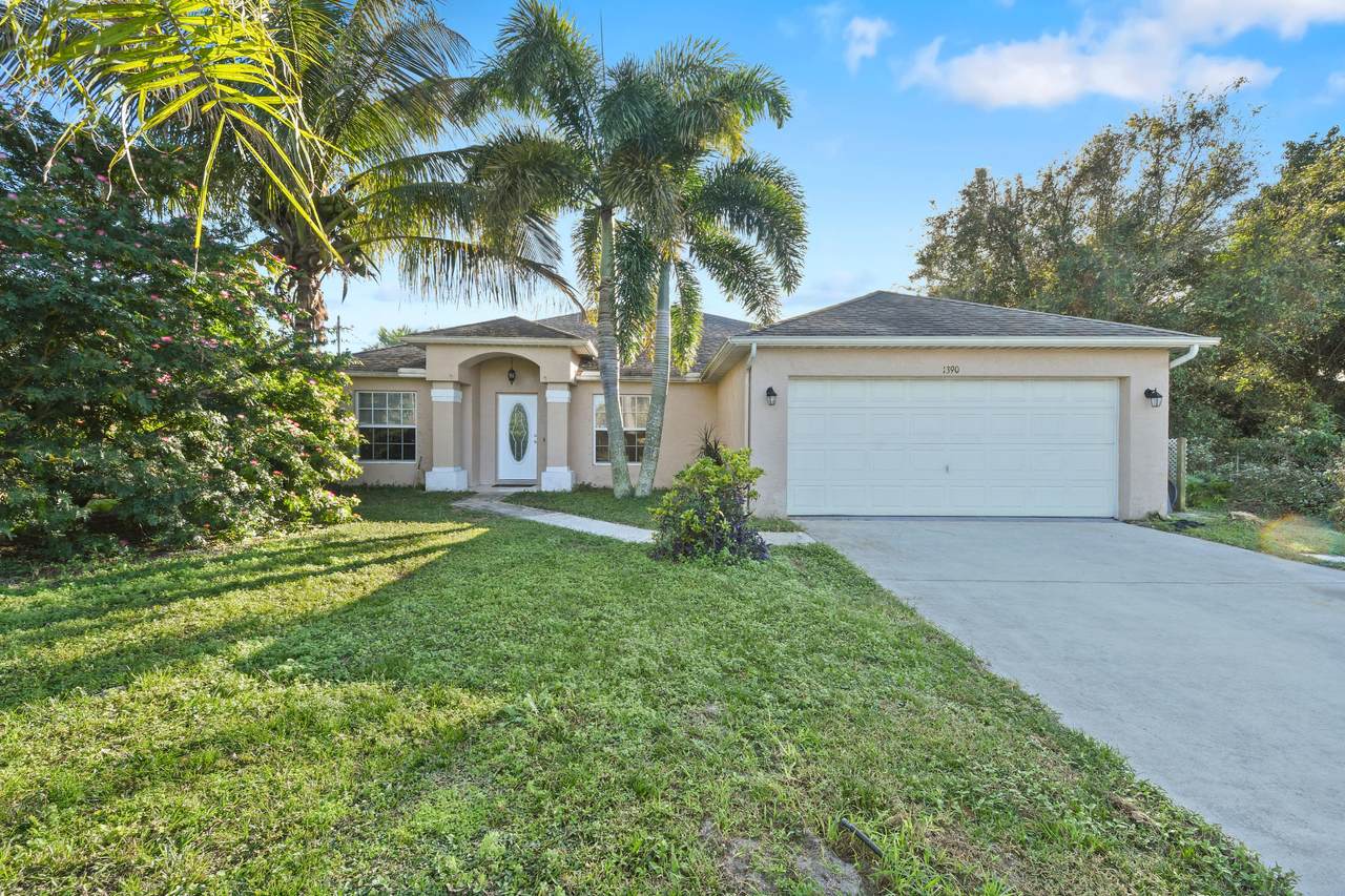 1390 California Boulevard - Photo 1