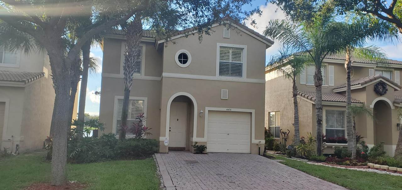 4431 Lake Lucerne Circle - Photo 1