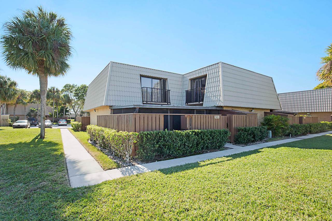 5431 54th Way - Photo 1