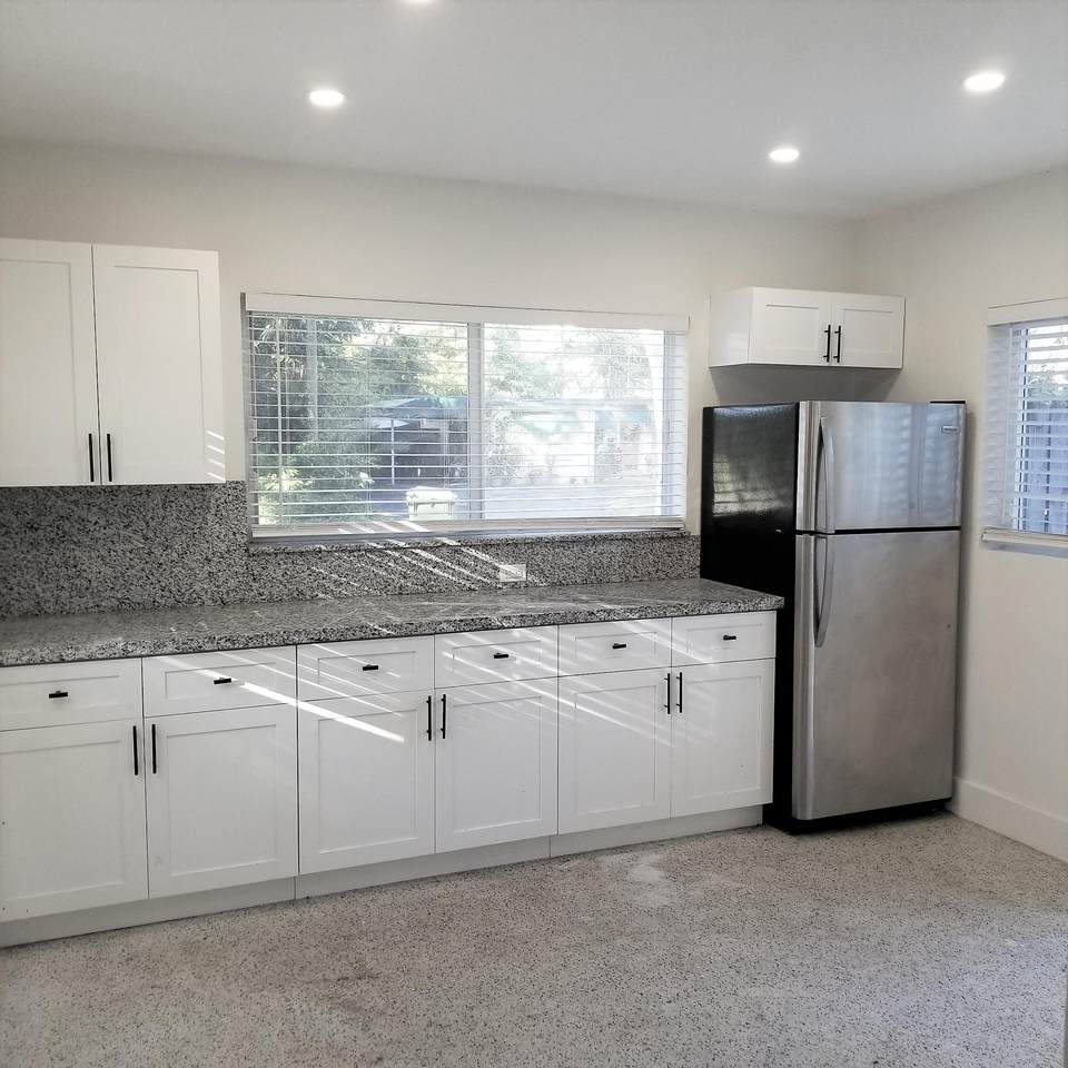 1548 23rd Court - Photo 1