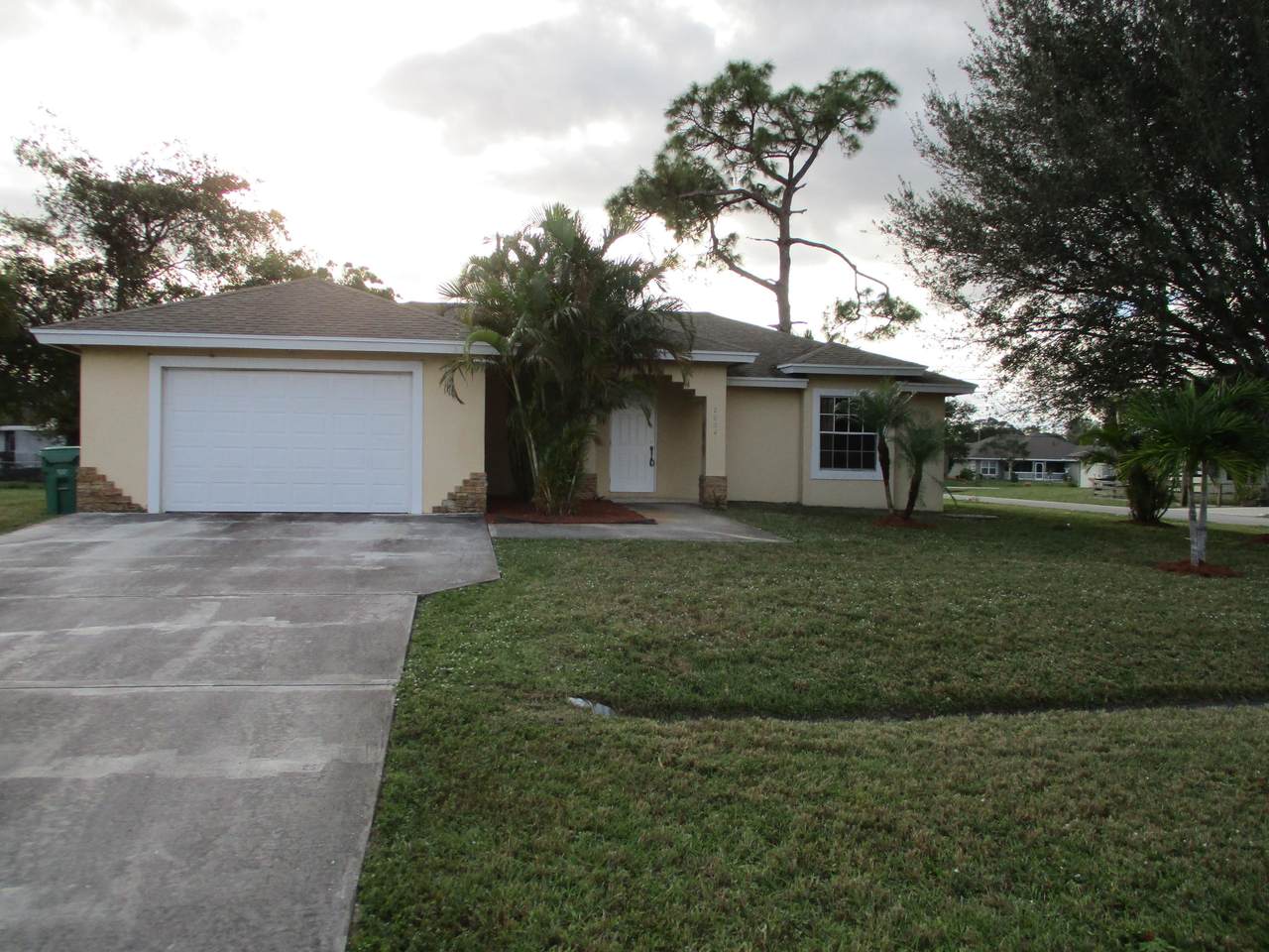 2602 Cameo Boulevard - Photo 1