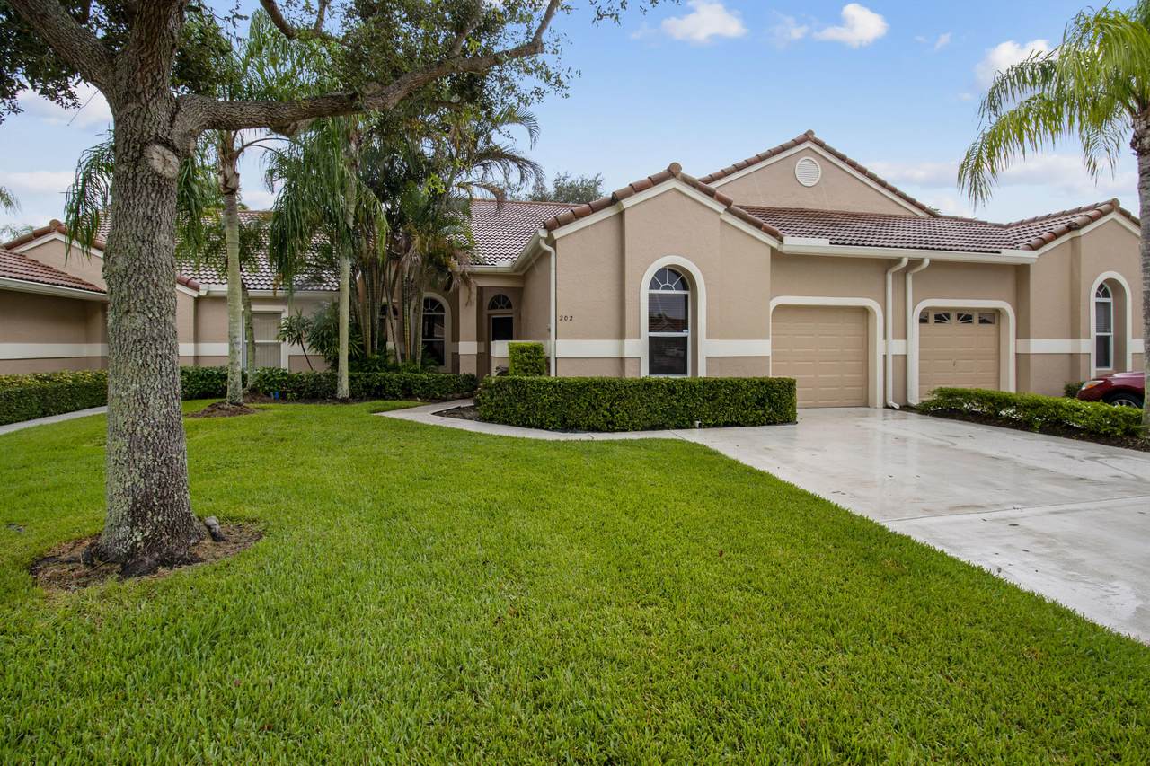 202 Sabal Palm Lane - Photo 1