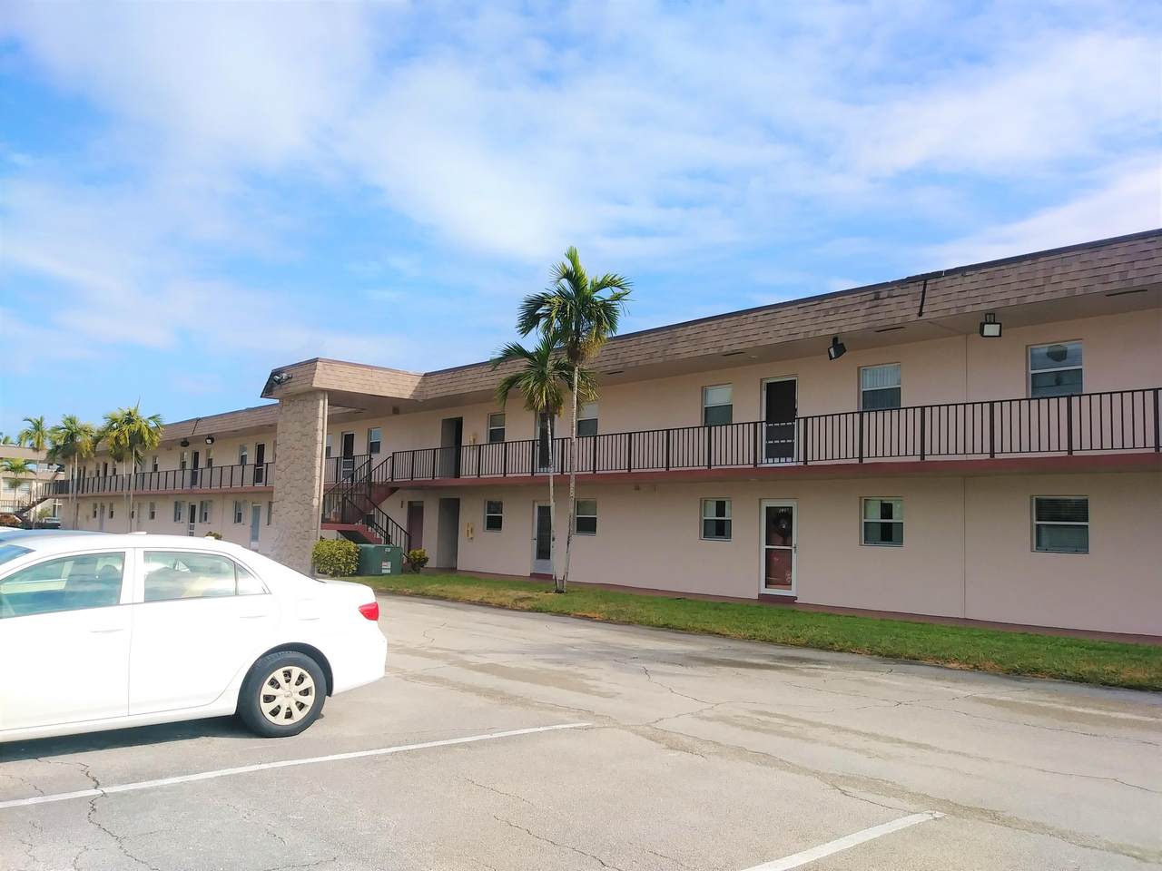 200 Bonnie Boulevard - Photo 1