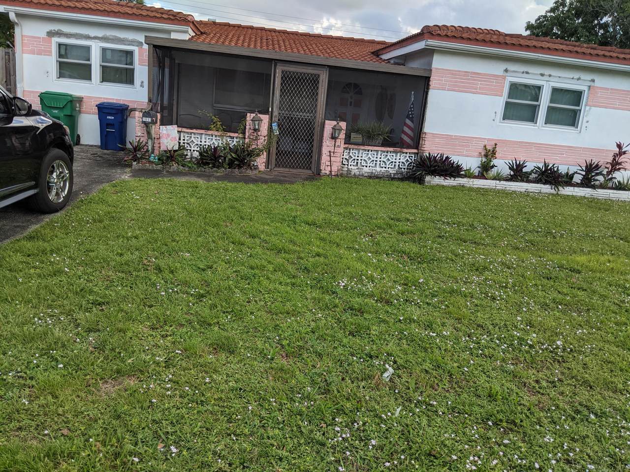 1811 Jamaica Drive - Photo 1