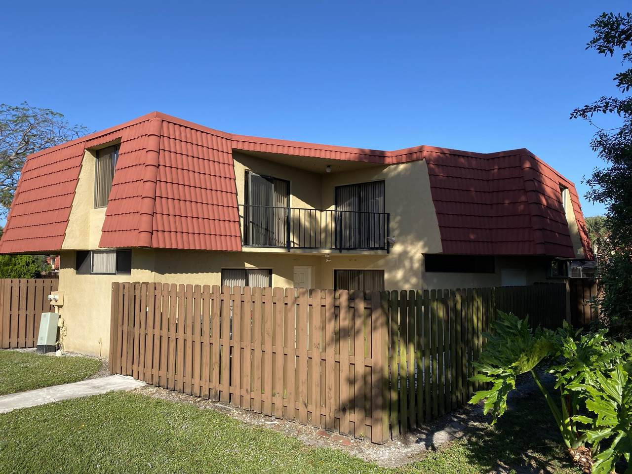 22952 Oxford Place - Photo 1