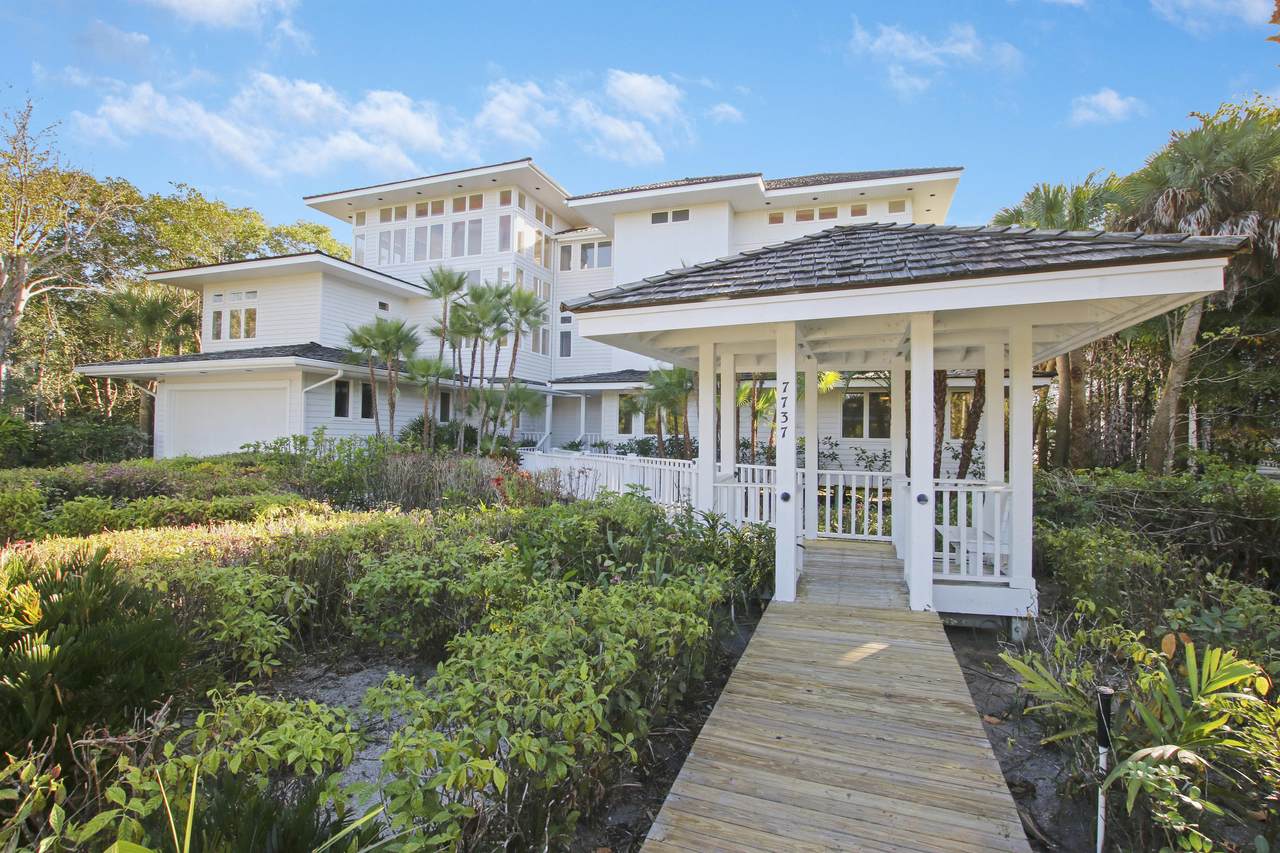 7737 Loblolly Bay Drive - Photo 1
