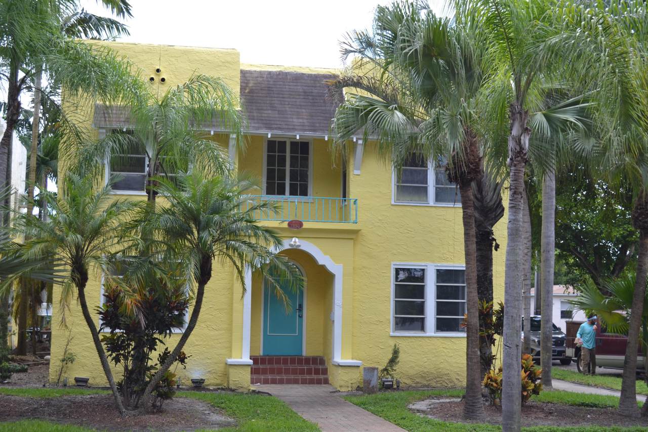 1852 Washington Street - Photo 1