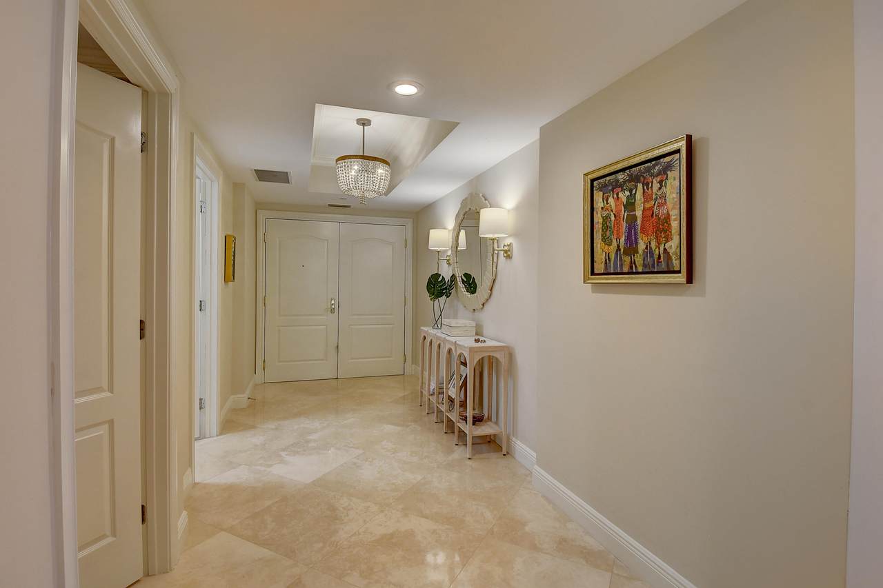 200 Palmetto Park Road - Photo 1