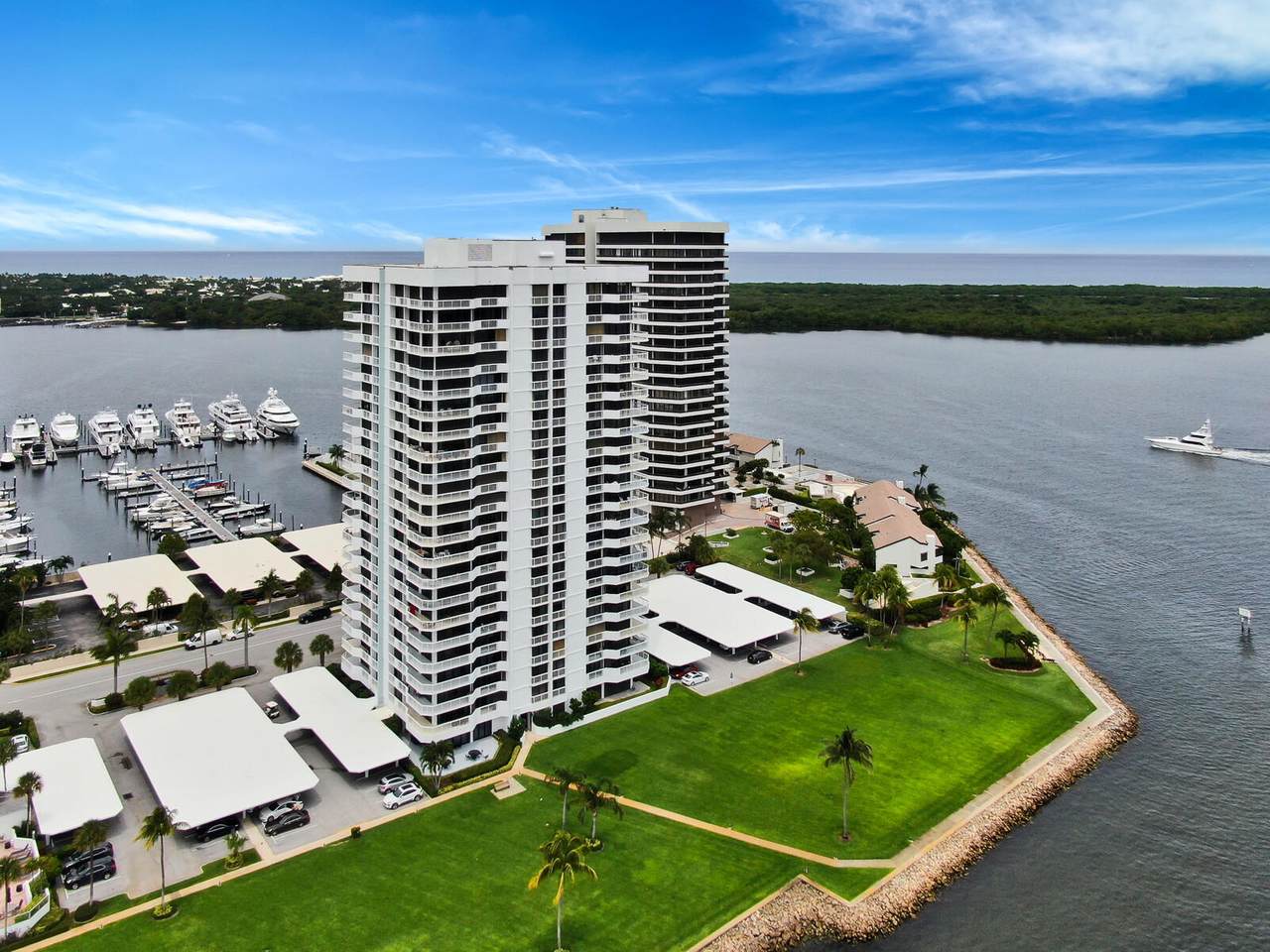 115 Lakeshore Drive - Photo 1