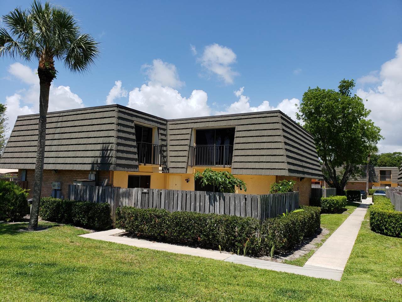 3121 31st Way - Photo 1