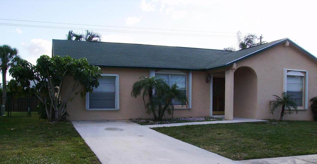 119 Deerfield Drive - Photo 1