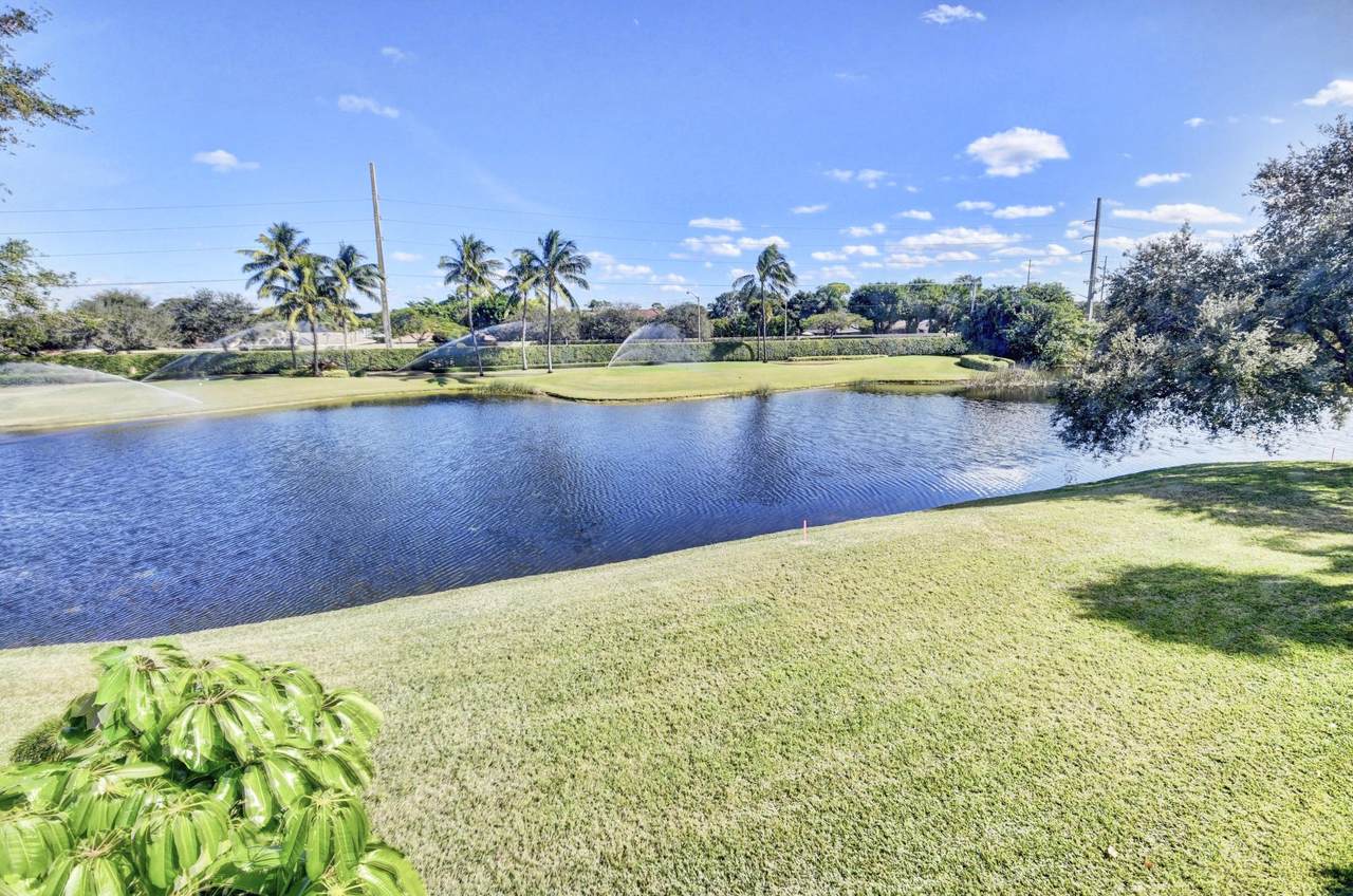 5124 Lake Catalina Drive - Photo 1