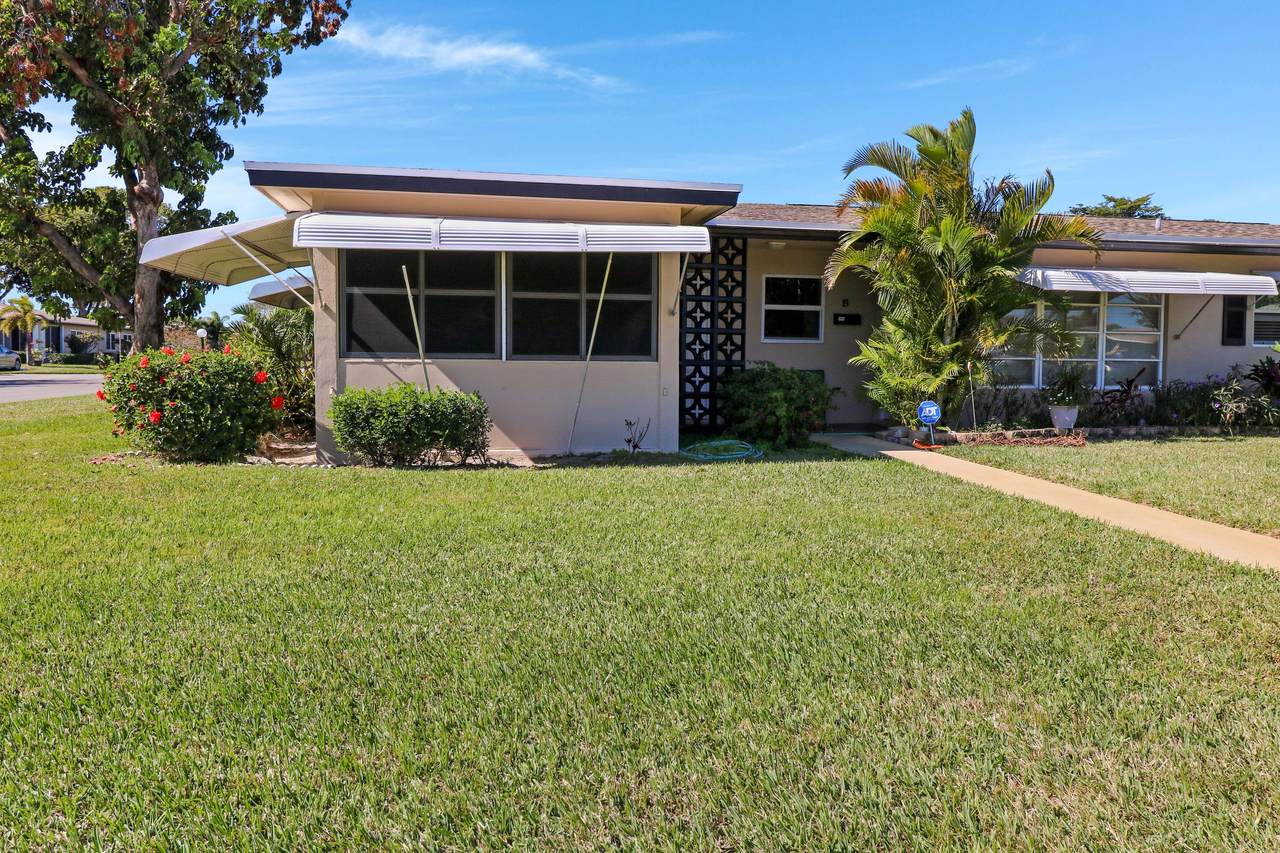 1017 South Drive - Photo 1