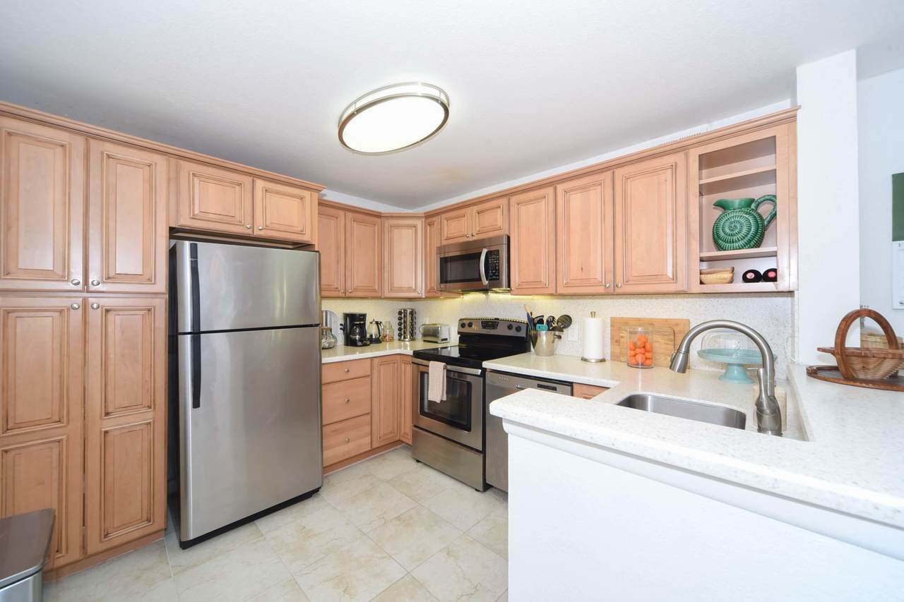 1885 Palm Cove Boulevard - Photo 1