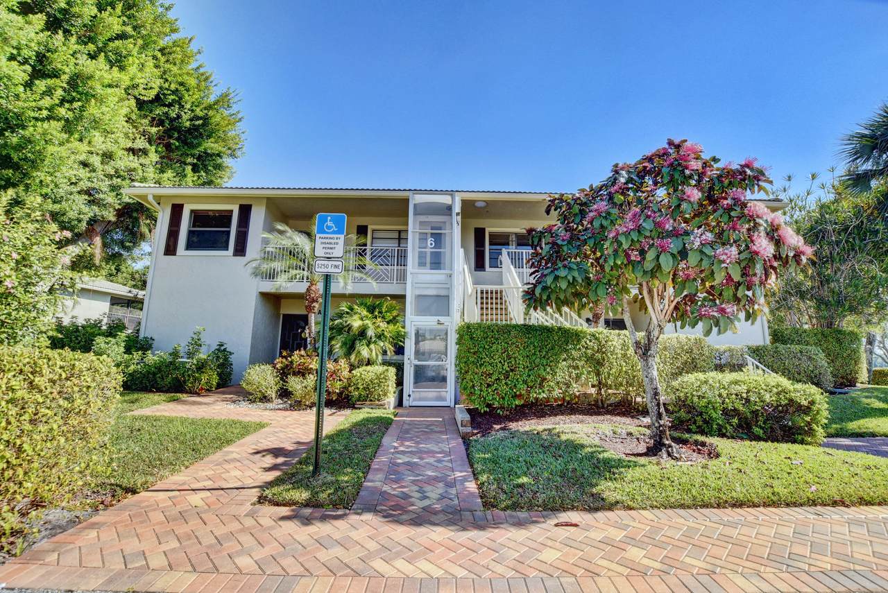 6 Stratford Drive - Photo 1