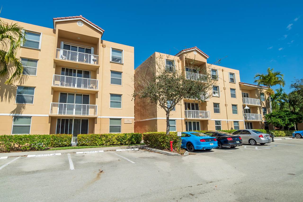 529 Sheridan Street - Photo 1