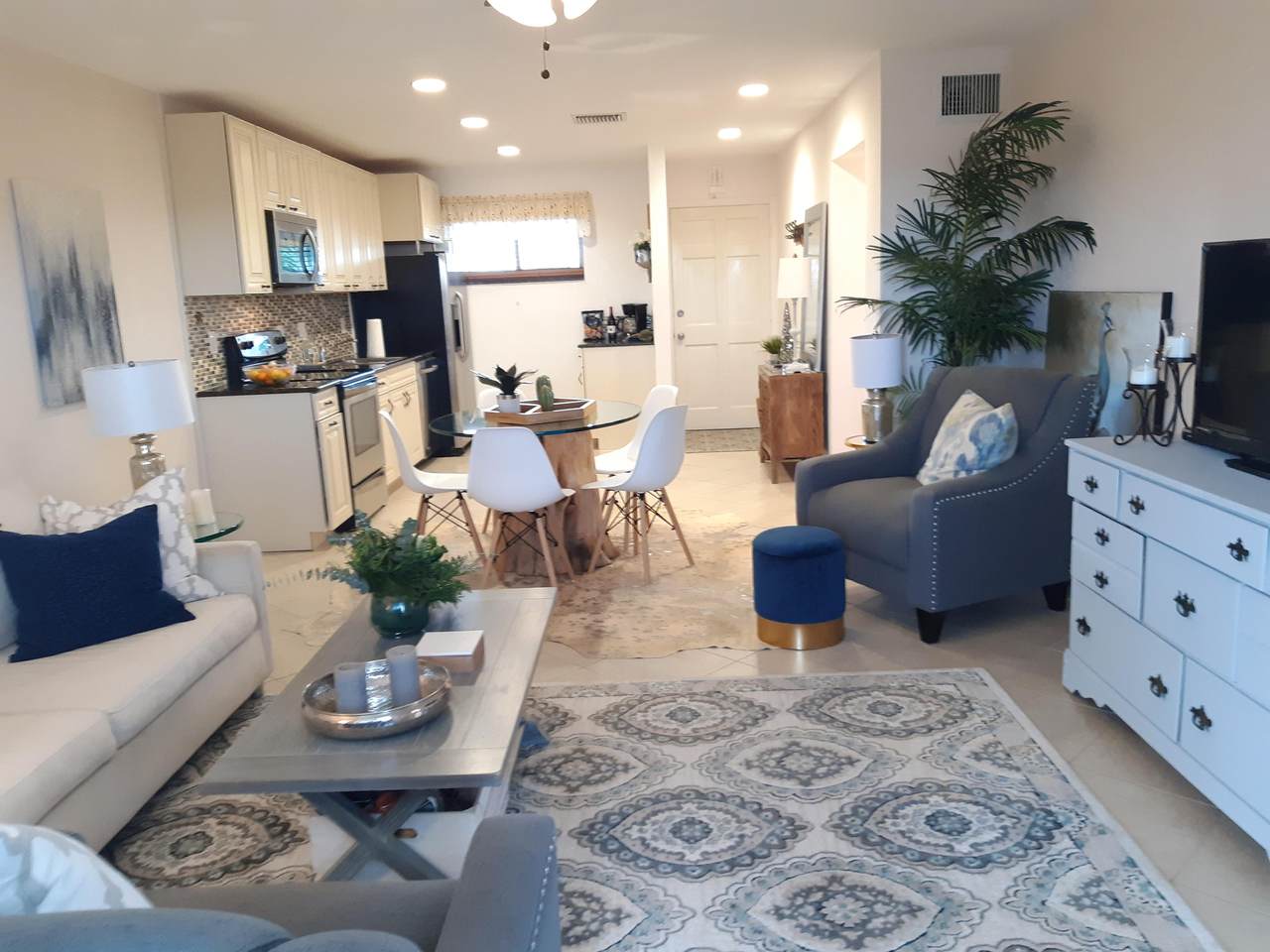 2724 Garden Drive - Photo 1