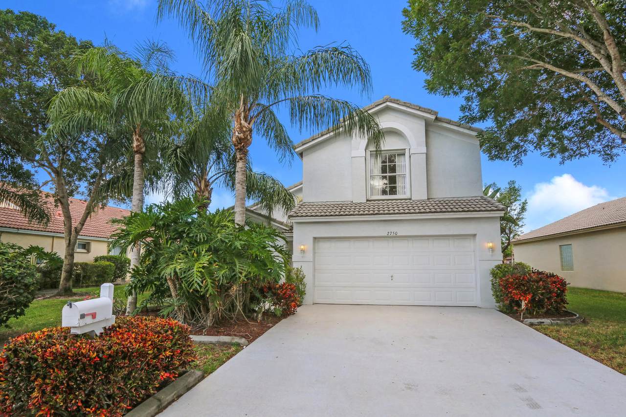 2750 Pointe Circle - Photo 1