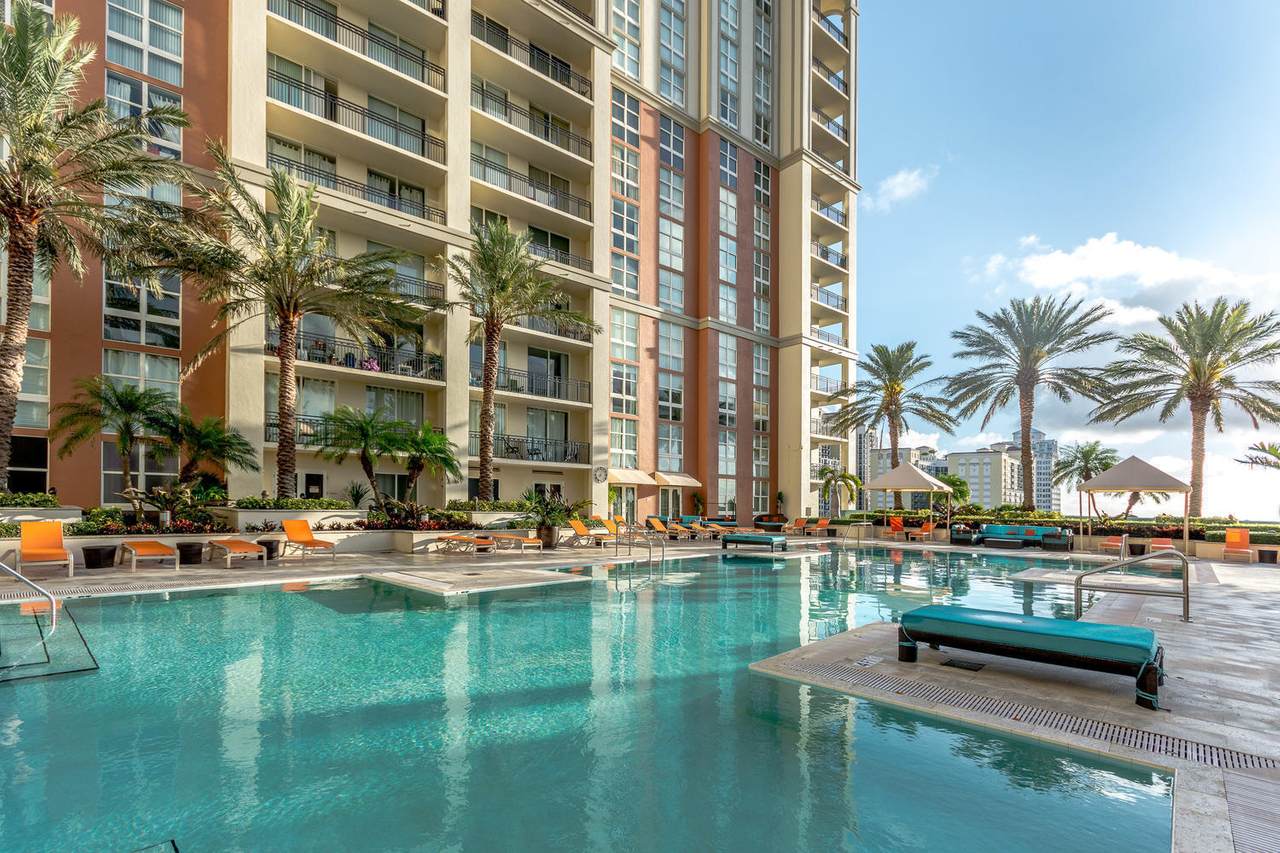 550 Okeechobee Boulevard - Photo 1
