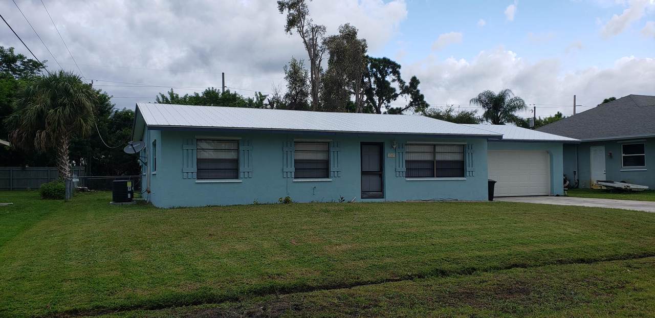 1347 Petunia Avenue - Photo 1