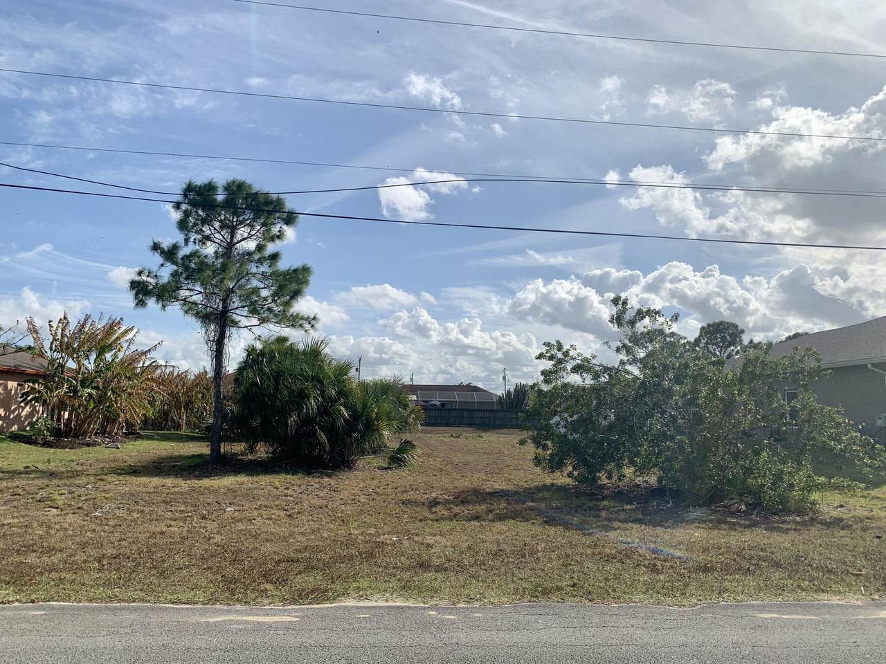 1074 Romaine Lane - Photo 1