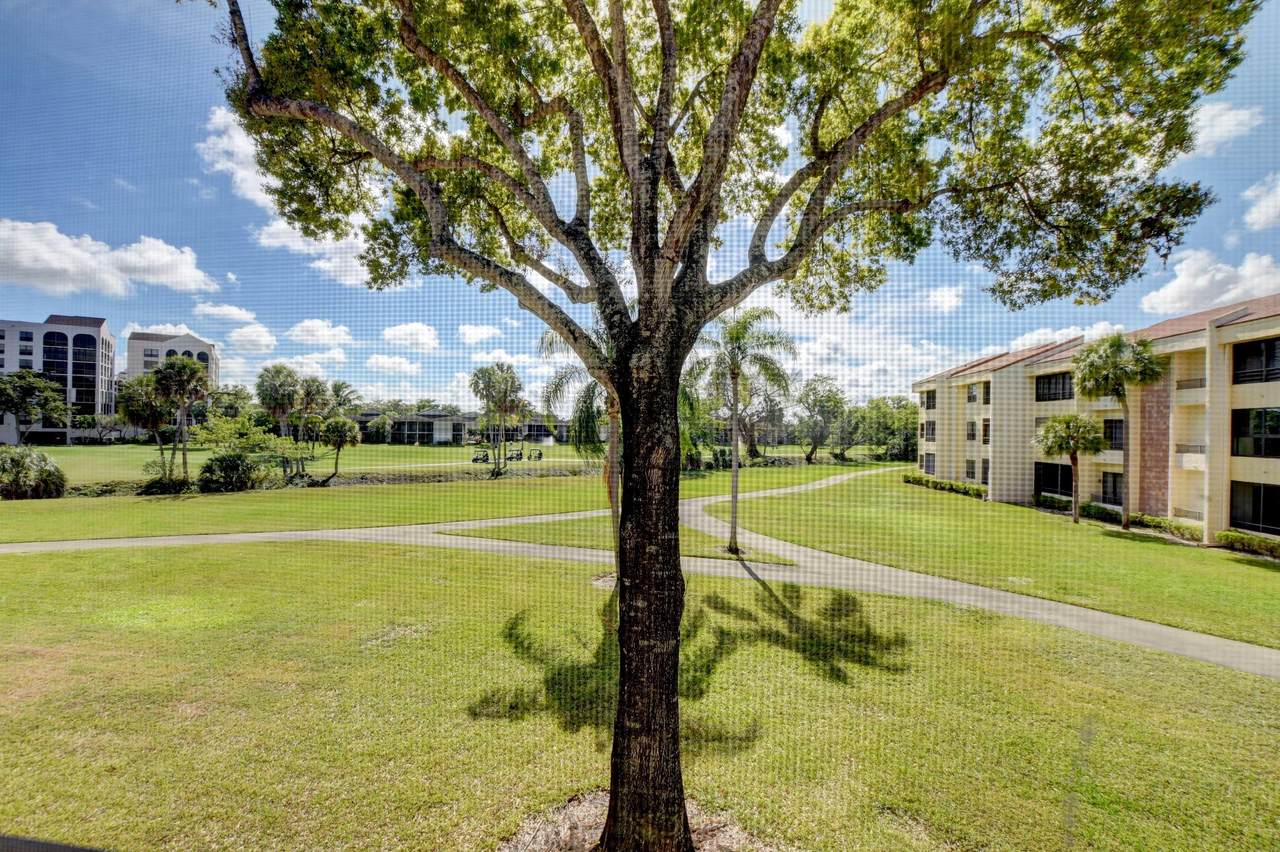 7508 La Paz Boulevard - Photo 1