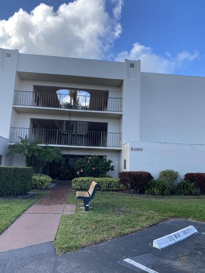 5190 Las Verdes 303 Circle - Photo 1