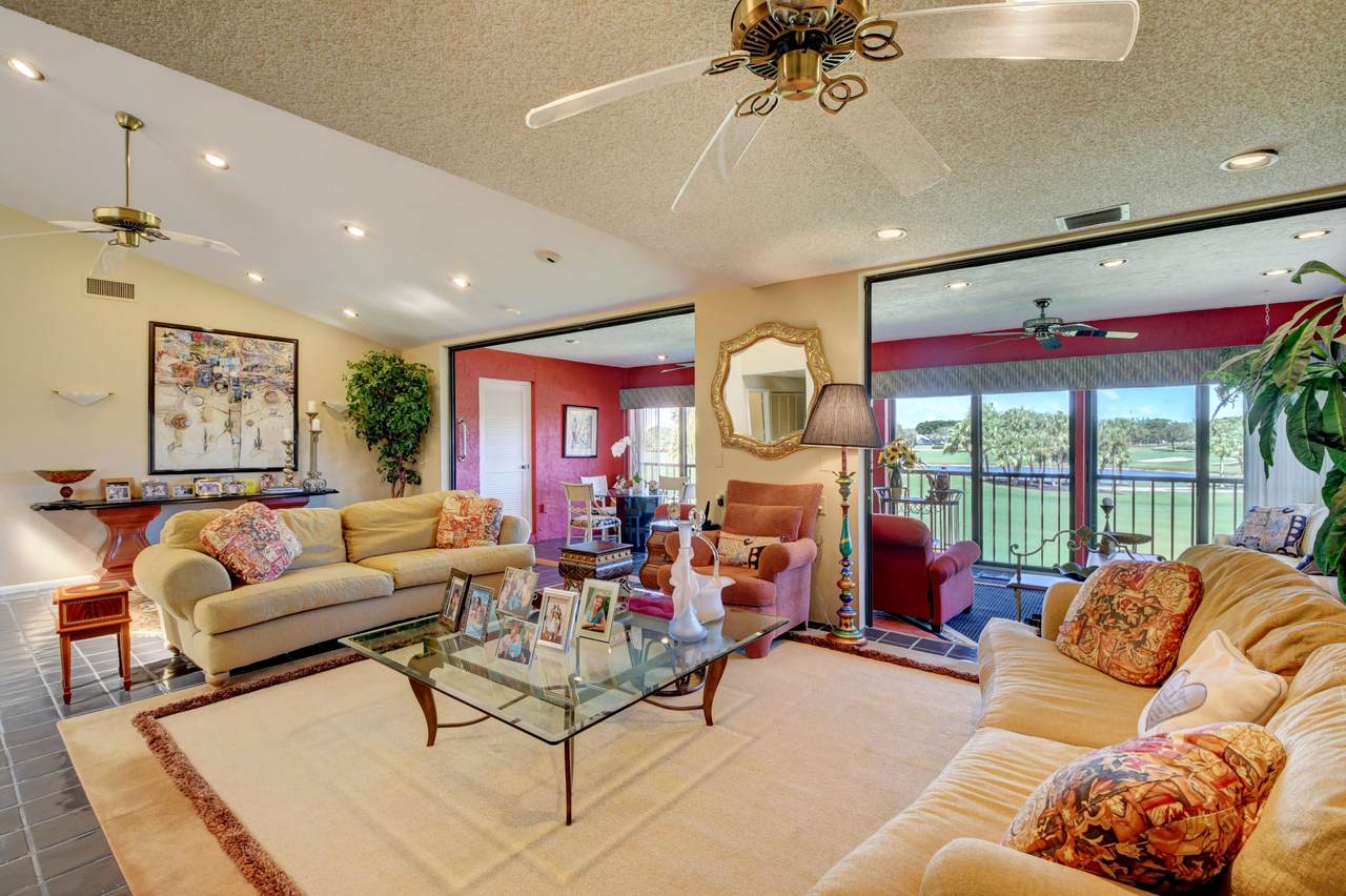 29 Eastgate Drive - Photo 1