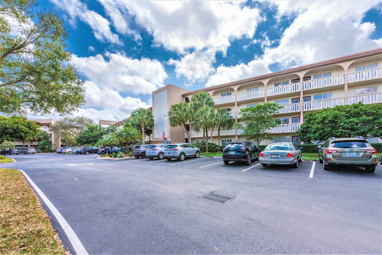 3203 Portofino Point - Photo 1