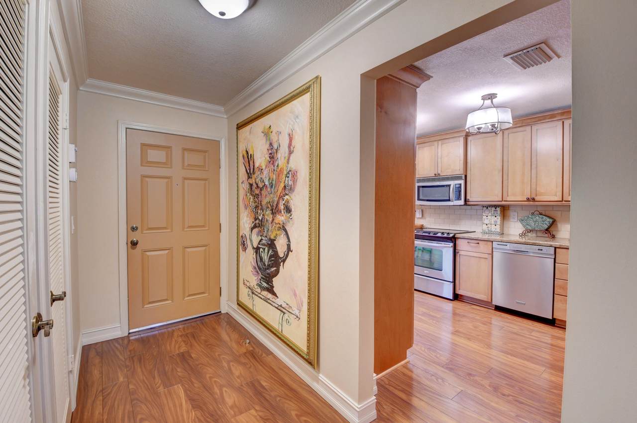 32 Westgate Lane - Photo 1