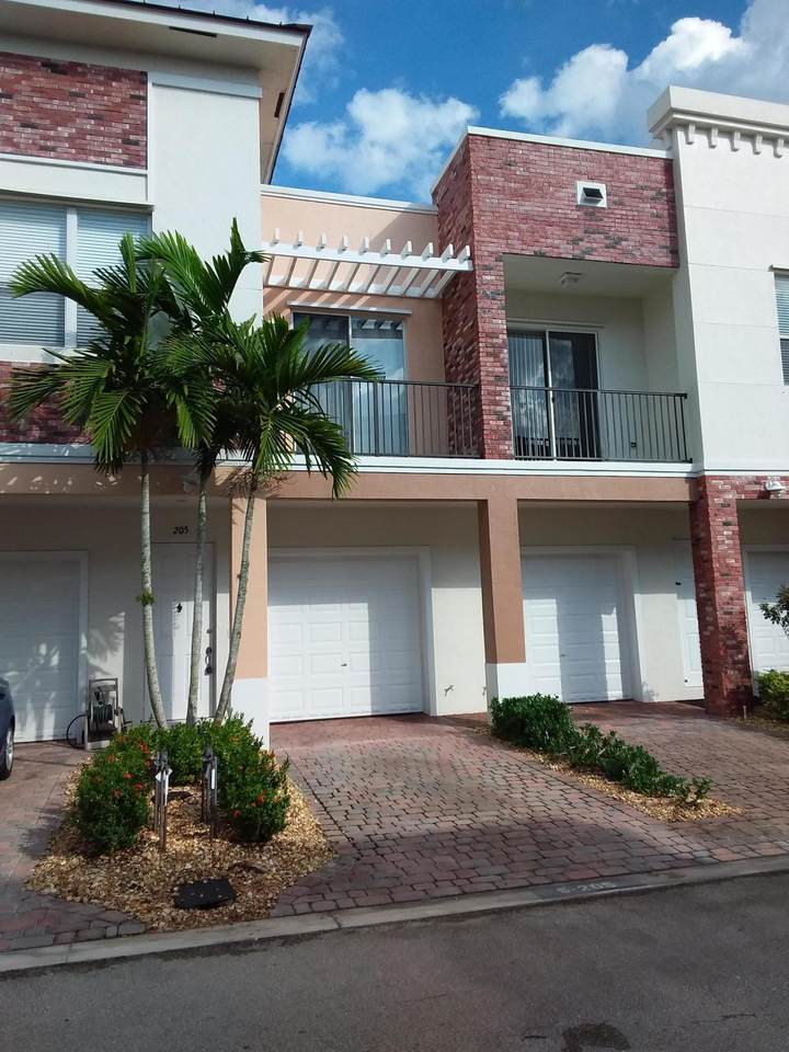 10400 Stephanie Way - Photo 1