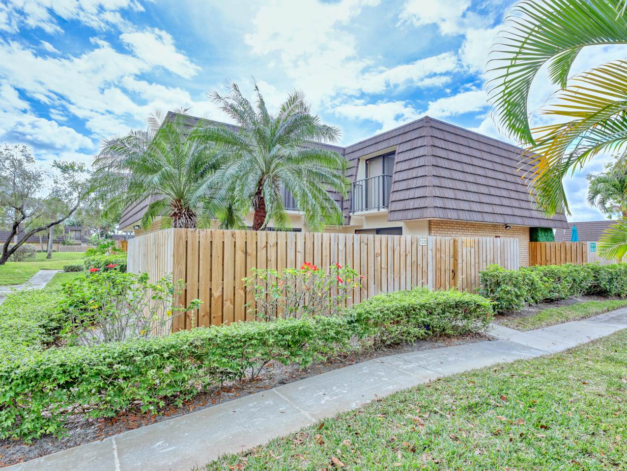 7125 71st Way - Photo 1