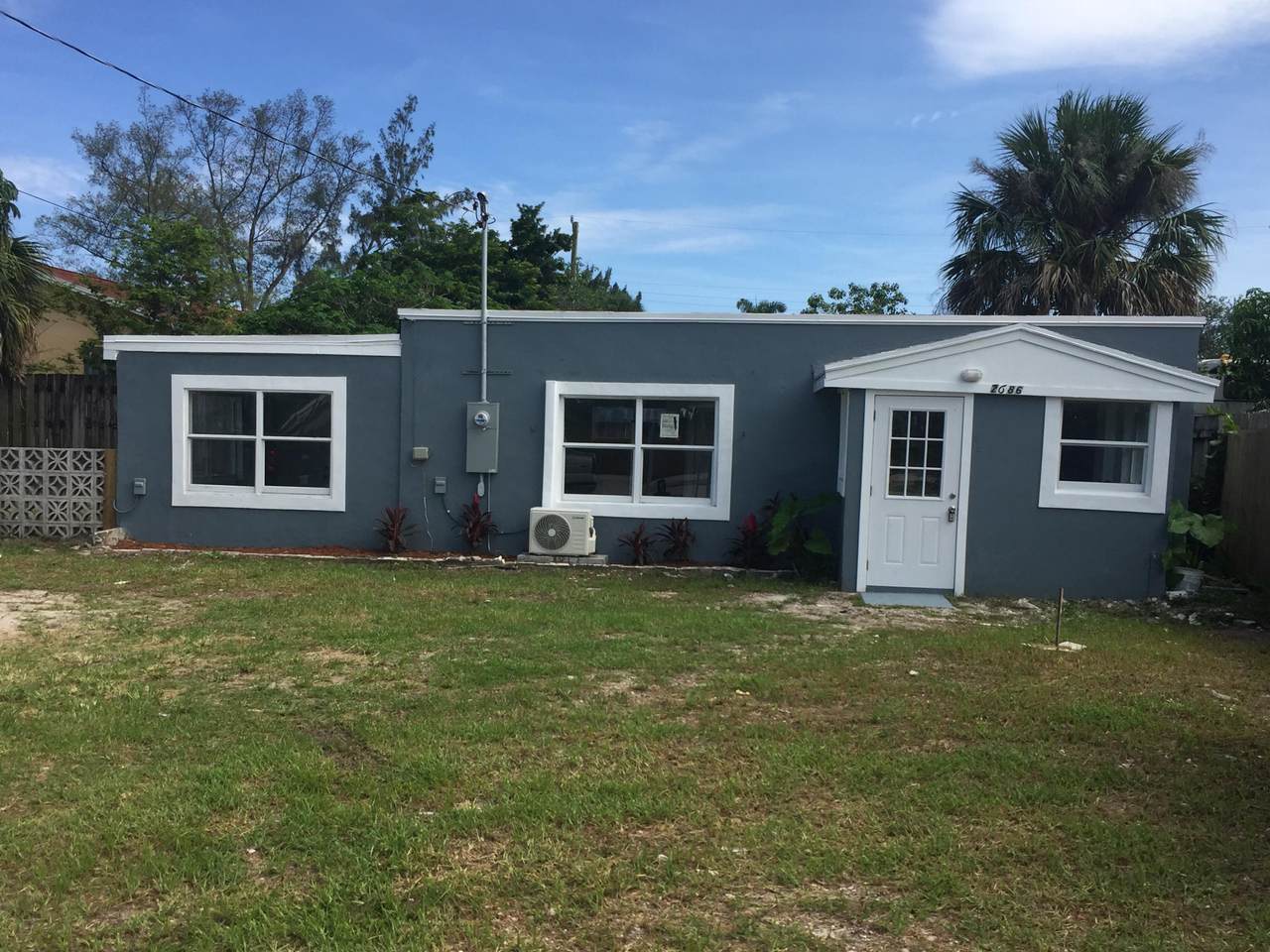 2686 Summit Boulevard - Photo 1