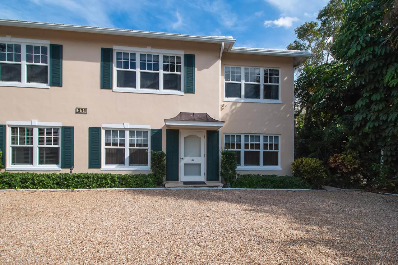 311 Cocoanut Row - Photo 1
