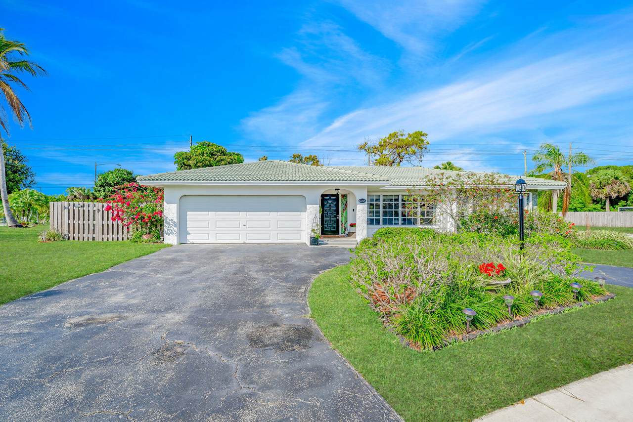 10265 Dorchester Drive - Photo 1