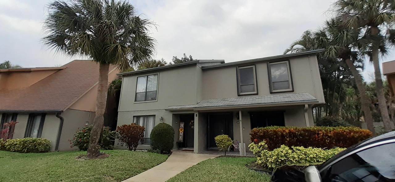 508 Sandtree Drive - Photo 1
