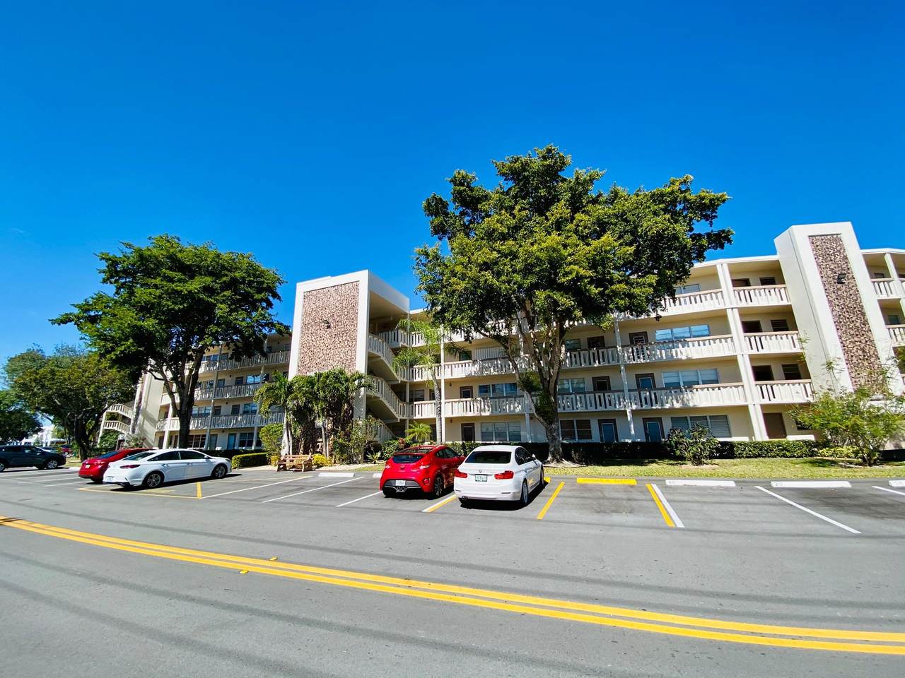 2068 Newport Q - Photo 1