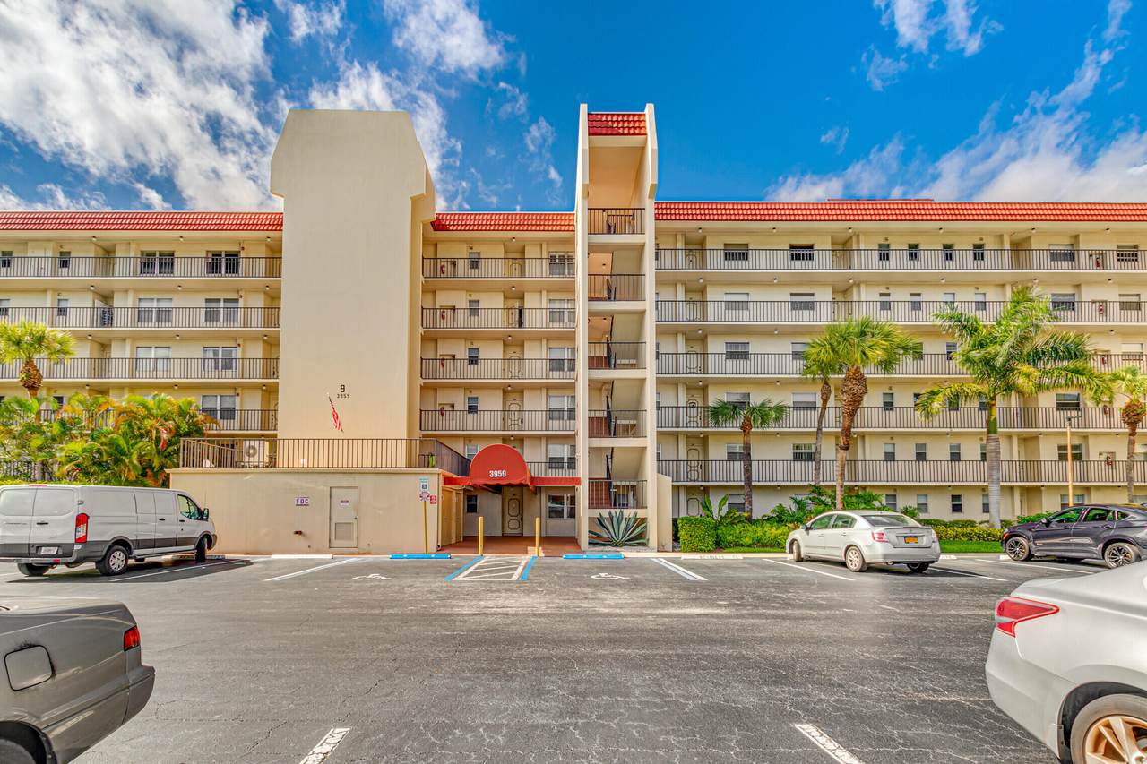 3959 Via Poinciana - Photo 1