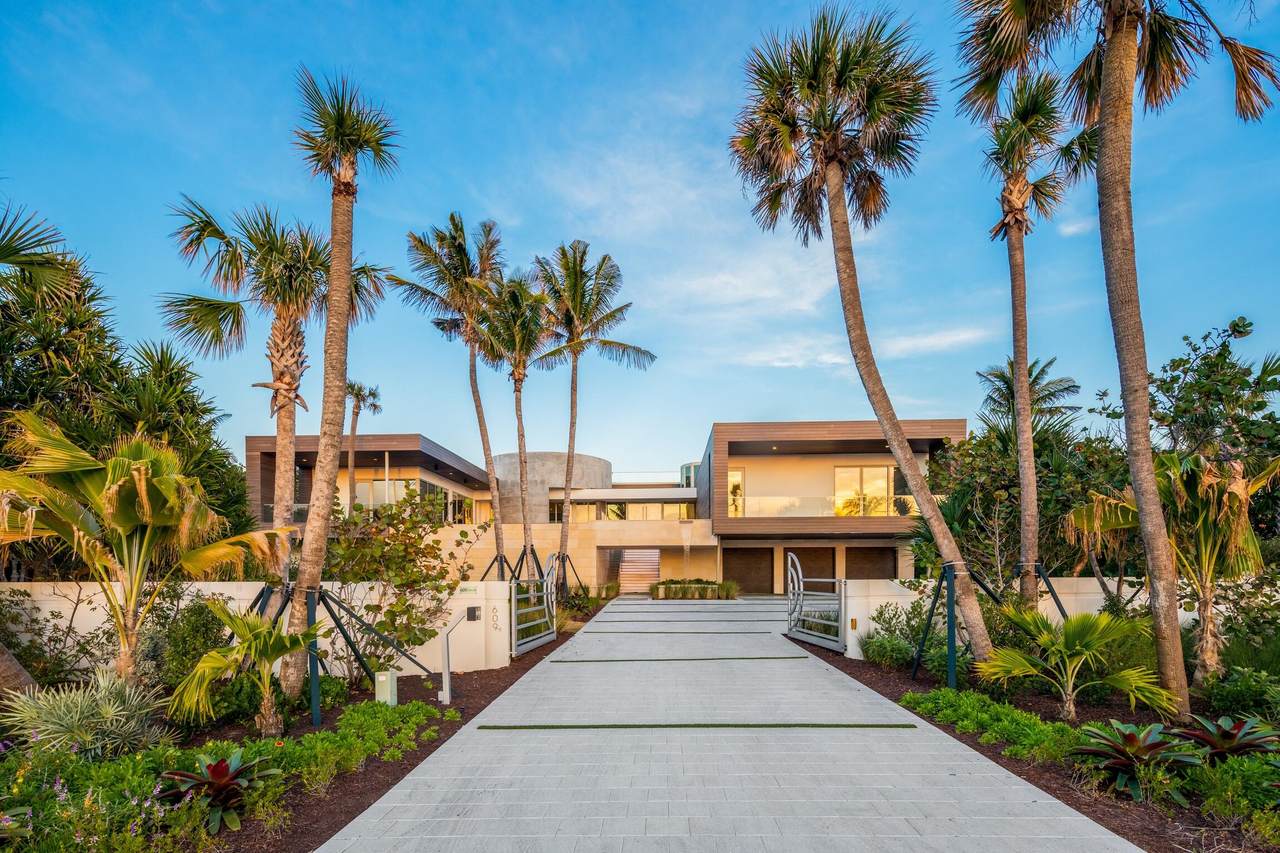 609 Beach Road - Photo 1