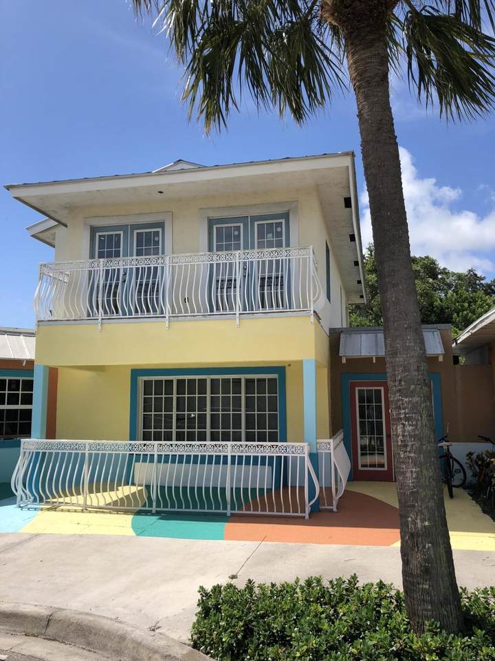 907 Avenue D Avenue - Photo 1