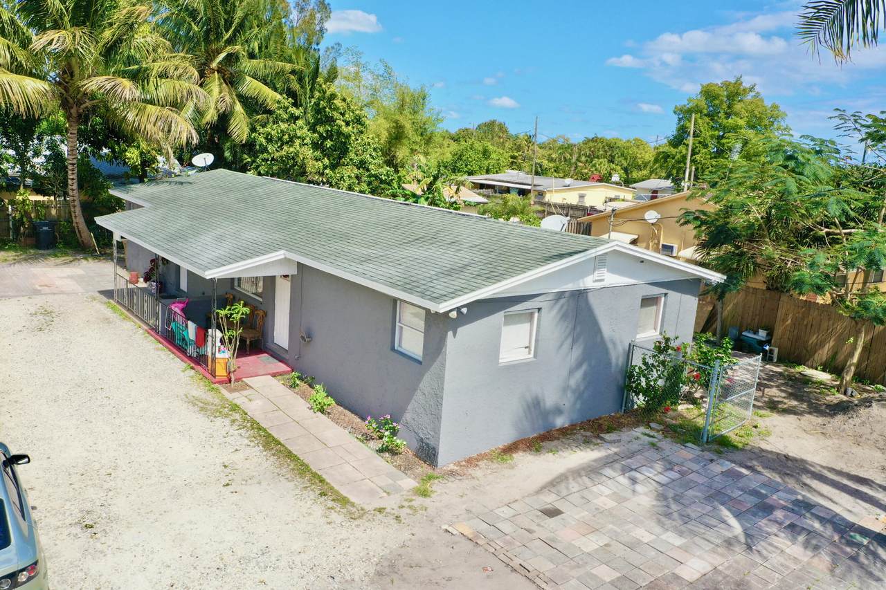4335 Palm Avenue - Photo 1